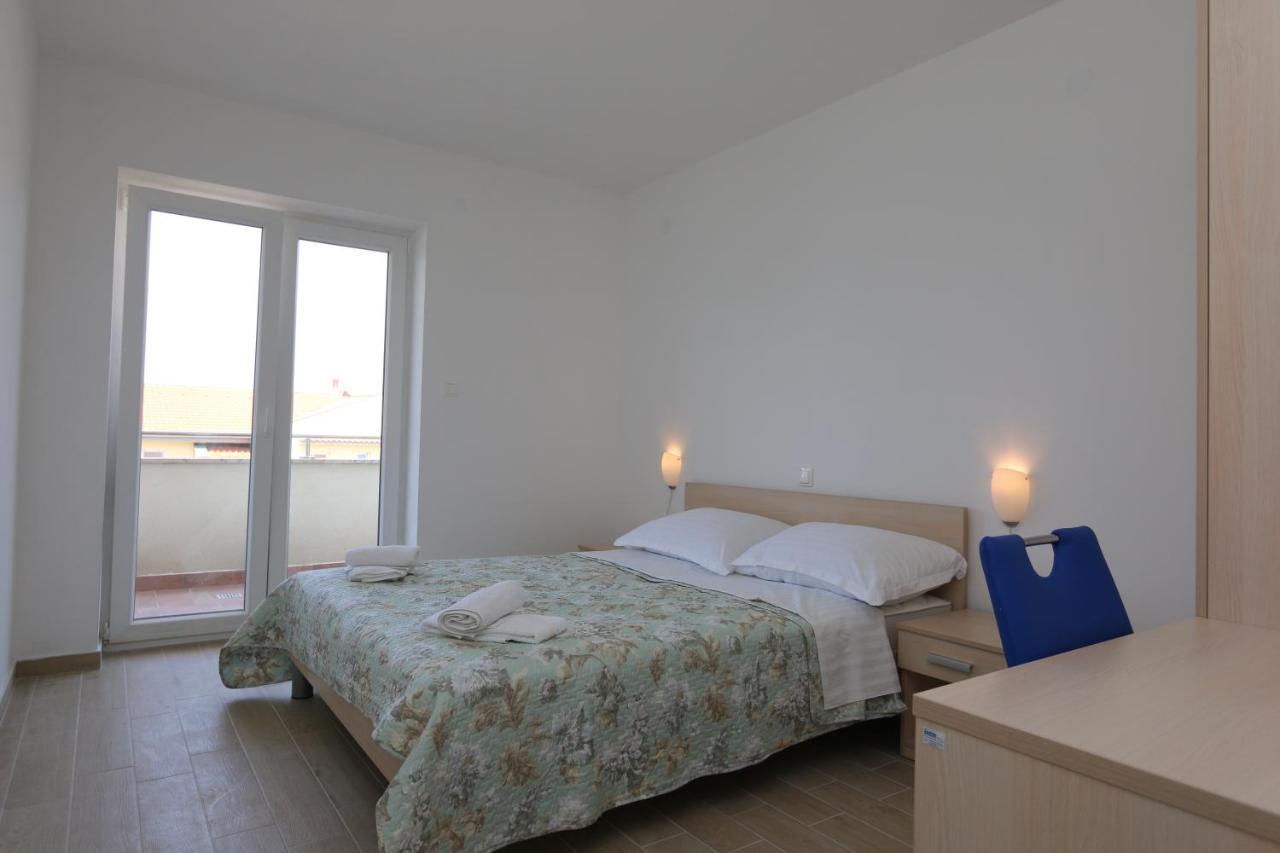 Apartments Sucic Iva I Tea Soline  Exteriör bild