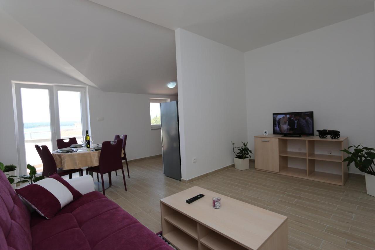 Apartments Sucic Iva I Tea Soline  Exteriör bild