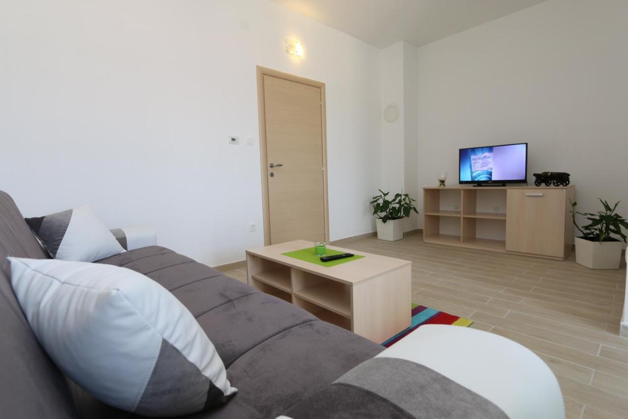 Apartments Sucic Iva I Tea Soline  Exteriör bild