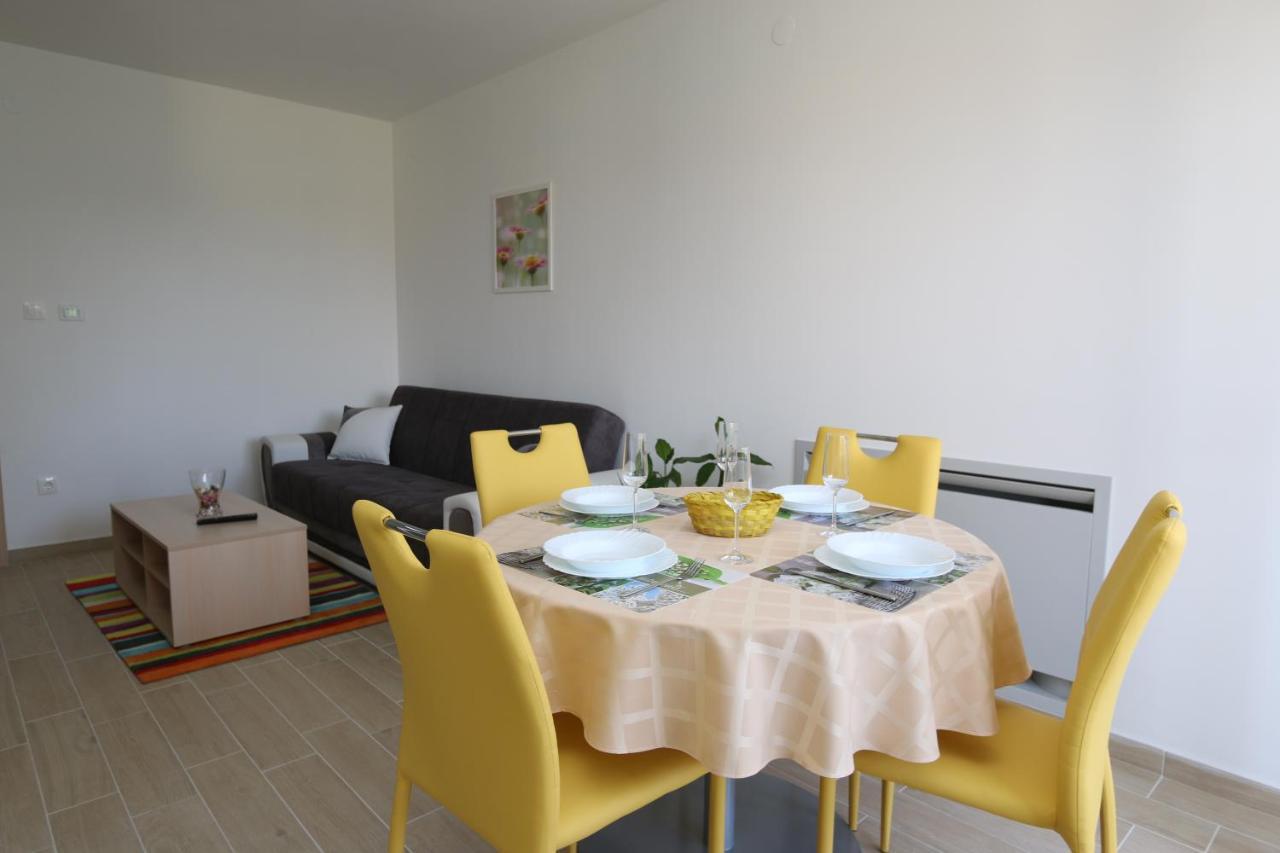 Apartments Sucic Iva I Tea Soline  Exteriör bild