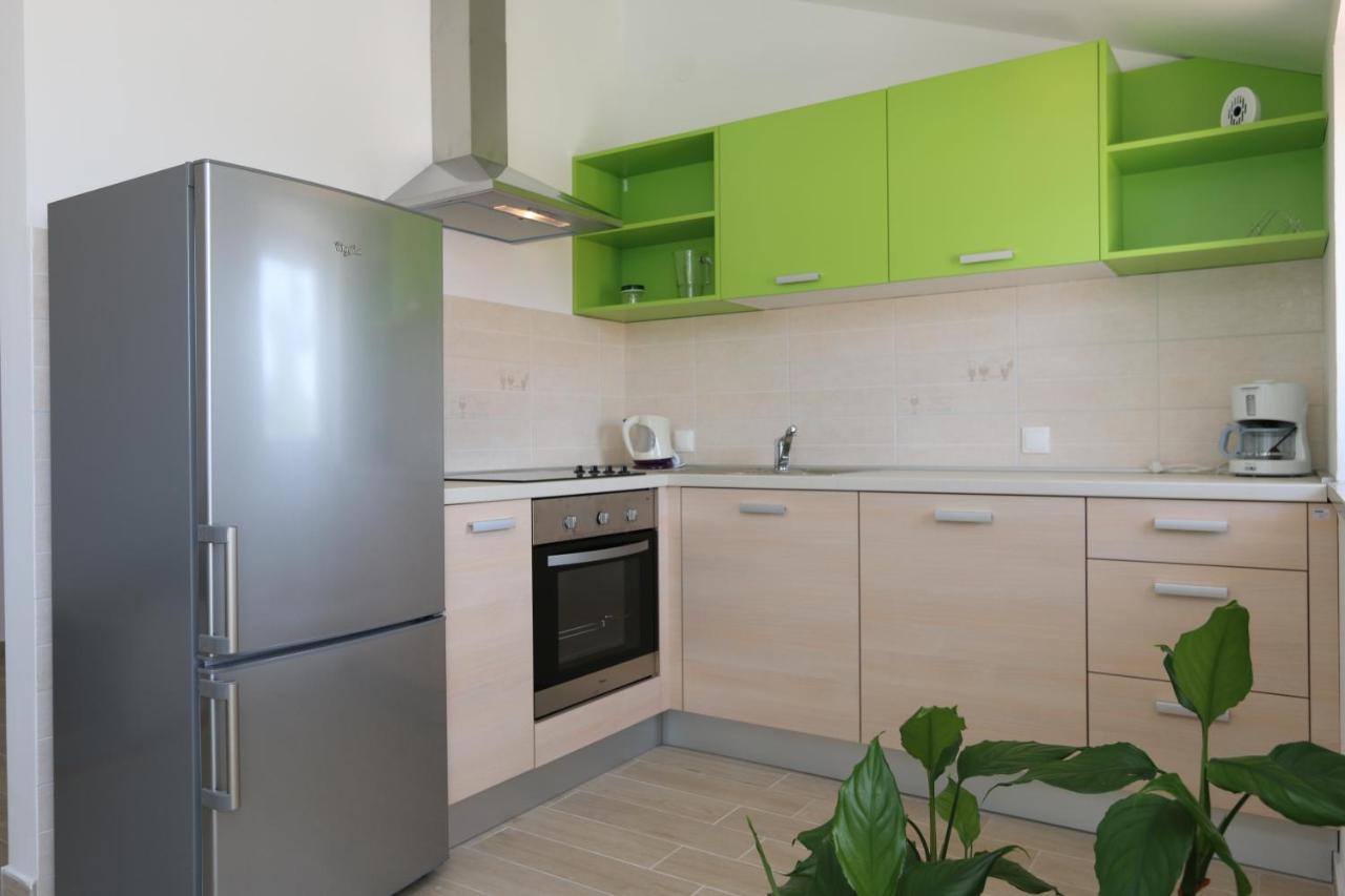 Apartments Sucic Iva I Tea Soline  Exteriör bild